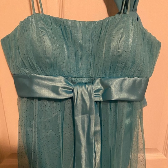 Prom dress - Picture 3 of 7